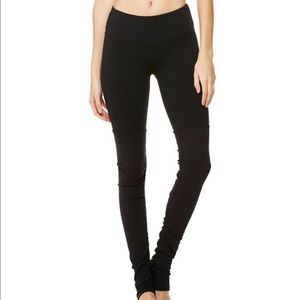 Alo black goddess leggings - XS. Worn 3-4 times.